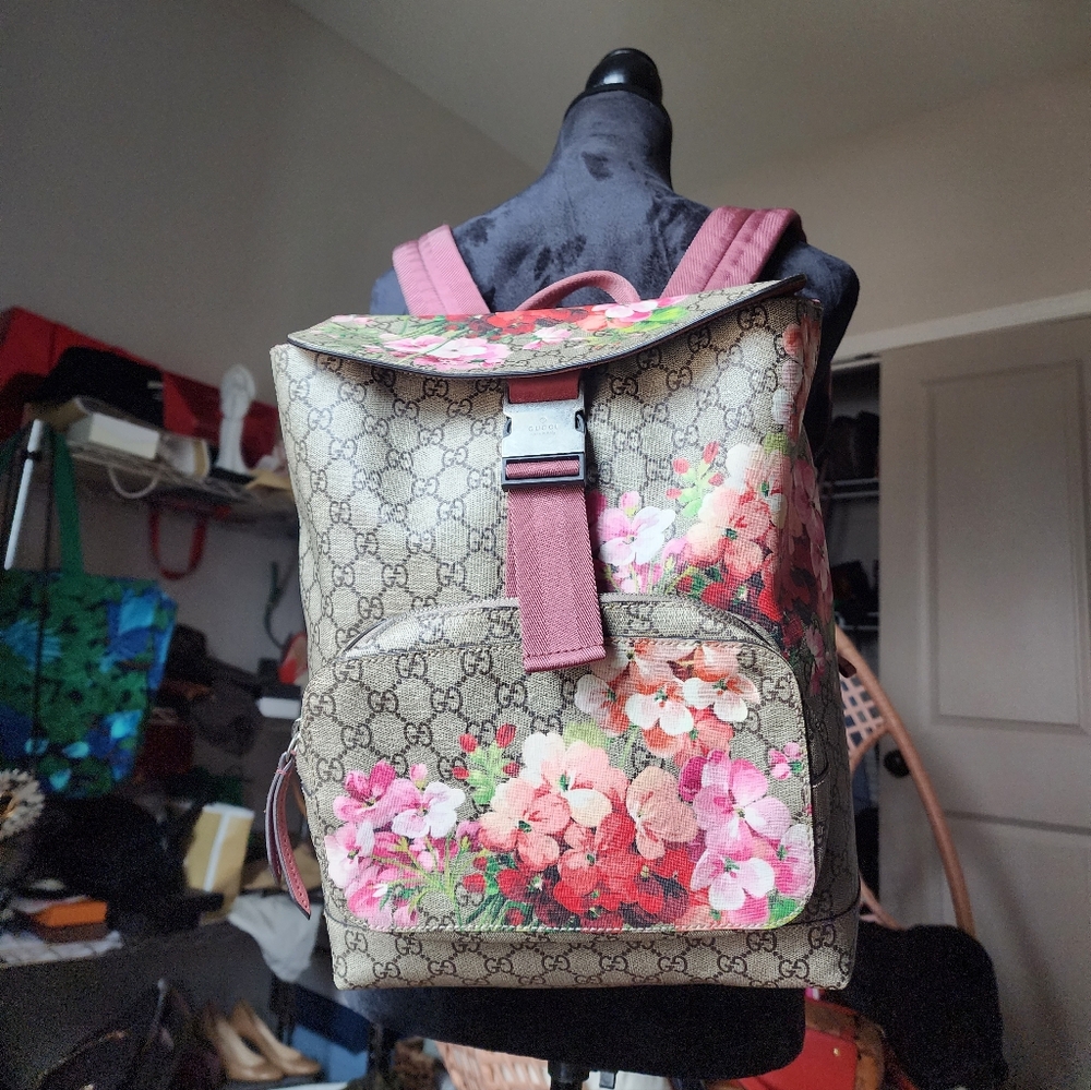 Authentic Gucci Bloom GG Supreme Floral Beige Backpack